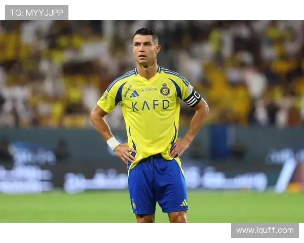 足球巨星绝技揭秘 揭开世界顶级球员独特绝招与技巧背后的秘密