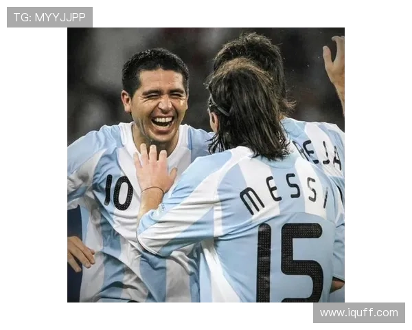 足球百大传奇巨星精彩集锦 荣耀时刻再现锋芒